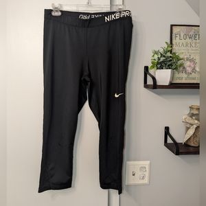3/$12 Nike Black Capri Leggings